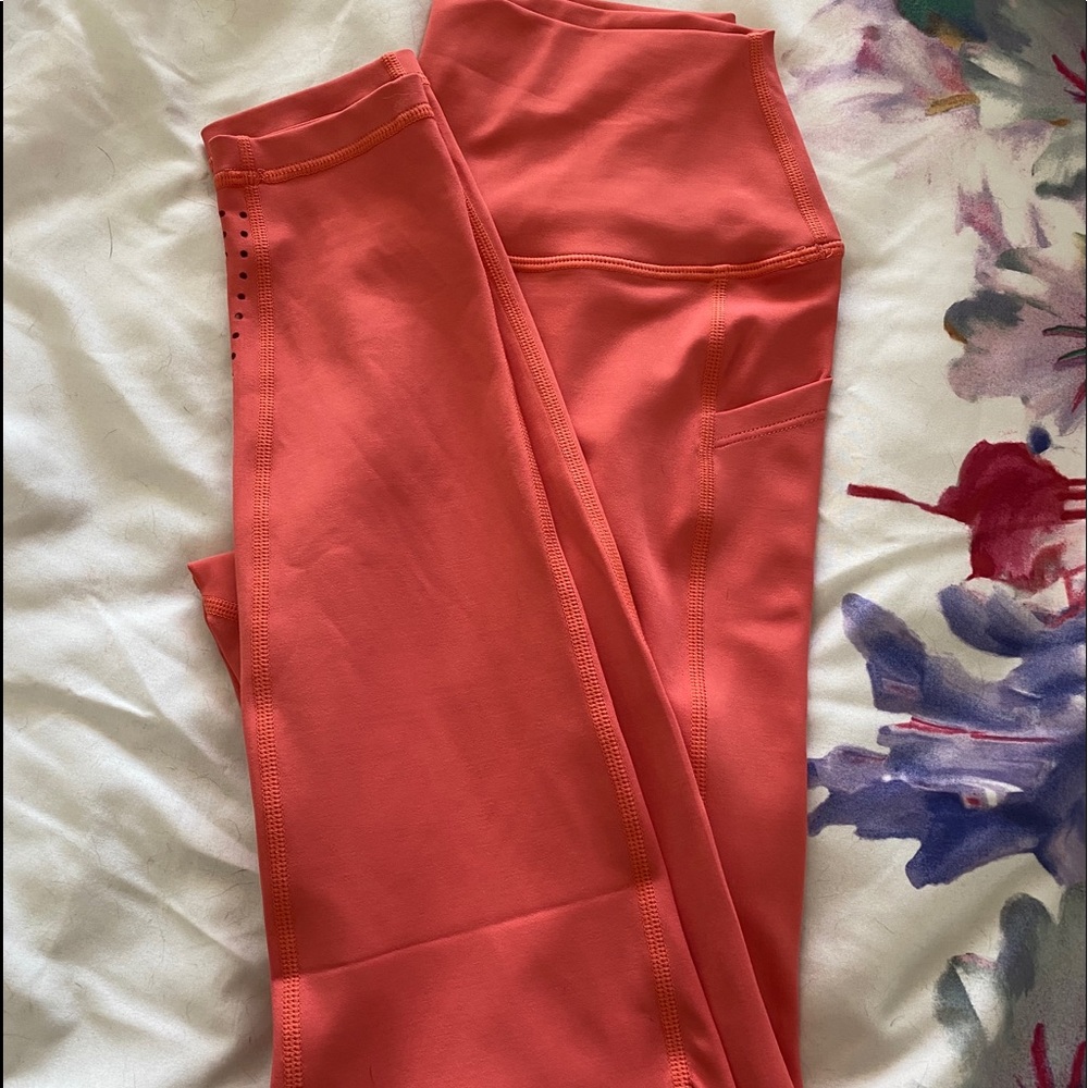 Curves & Combatboots leggings